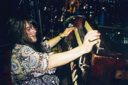 Live performance - Backwards